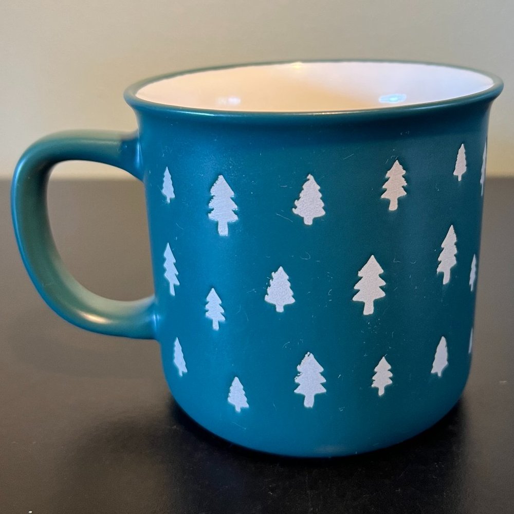 ECCOLO World Traveler Green Stoneware Coffee Mug Incised White Pine Trees 16oz